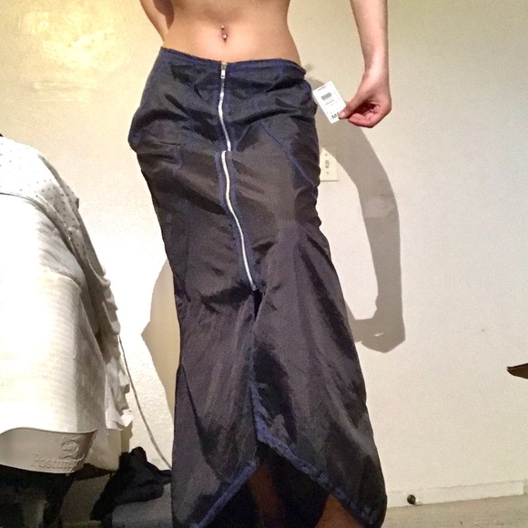 vintage skirt - Picture 2 of 4